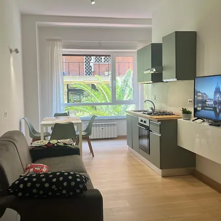 Tiburtina Apartman *